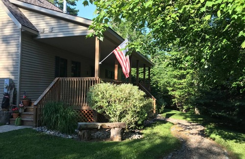 Newberry House | LAKE SUPERIOR AGATE HAVEN – A private Lake Superior home! Best sunsets!