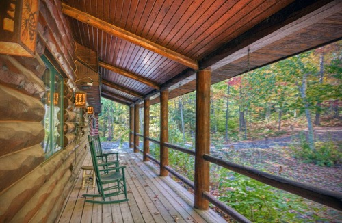 Washburn House | Lake Superior Log Cabin Retreat | Near Bayfield, WI | Larger Groups Welcome