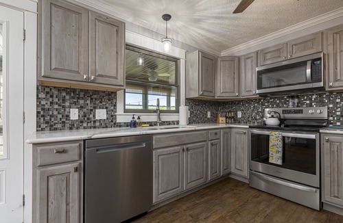 Wolf Creek House | Lakefront 5BR · Dock, Kayaks, Hot Tub & Beach