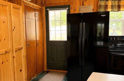 West Branch Cabin | Lakefront Cabin on Lake Elni-Kayaks-Firepit-Sunsetperfect for relaxing getaway