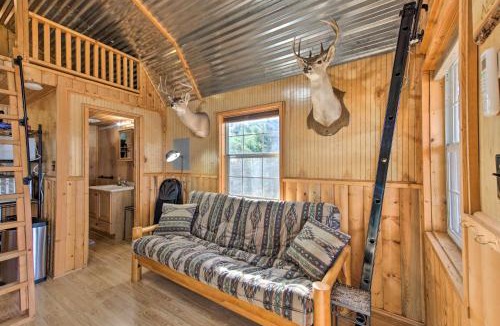 Winnsboro House | Lakefront Cabin w/2 Lofts, Boats on 4 Acres