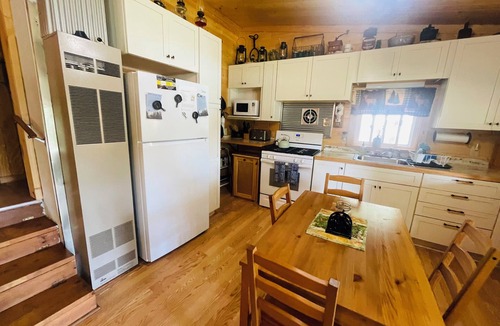 Wetmore Cabin | Lakefront Cabin, WIFI , near Pictured Rocks Munising Mi.