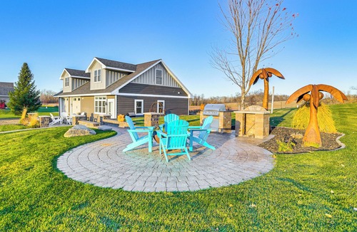 Dent Cottage | Lakefront Gem: Grills & Fire Pit in Dent