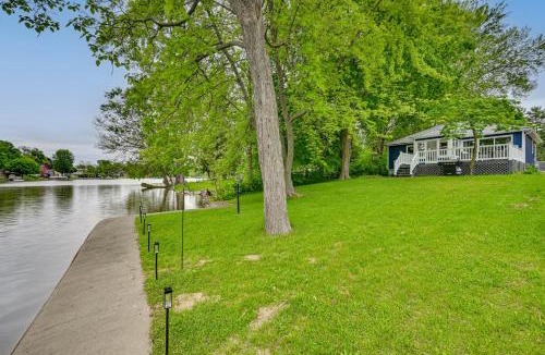 Colon House | Lakefront Getaway w/Private Dock in Colon!