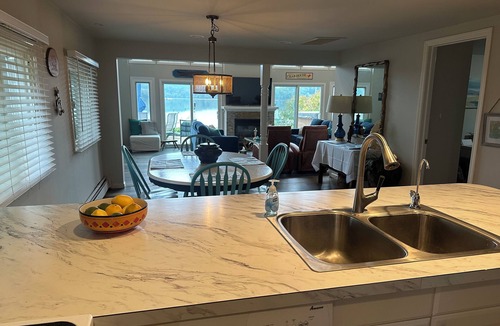 White Lake House | “Lakefront, Hot Tub, sandy shore