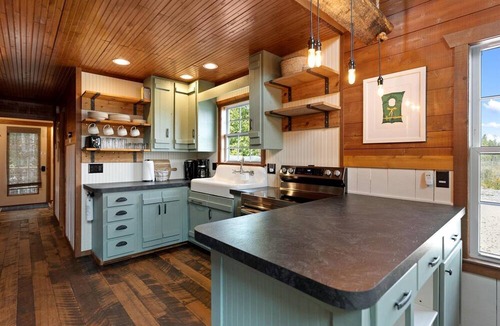 Cedarville Cabin | Lakefront Secluded Cabin with Fireplace in Cedarville, Michigan