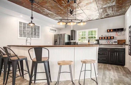 East Leroy House | Lakefront - Sleeps 16 - Two Kitchens - Play Room