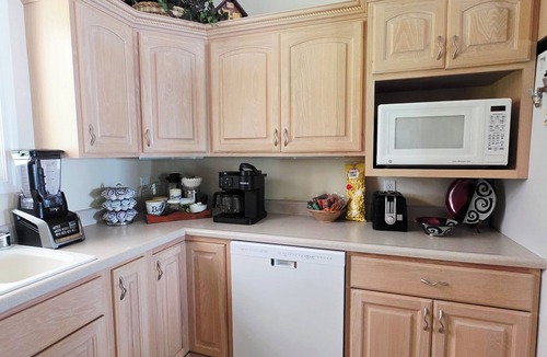 Benton House | Lakehouse on Kentucky Lake-Lakfront/dock/Firepit- firewood. Golfcart available.