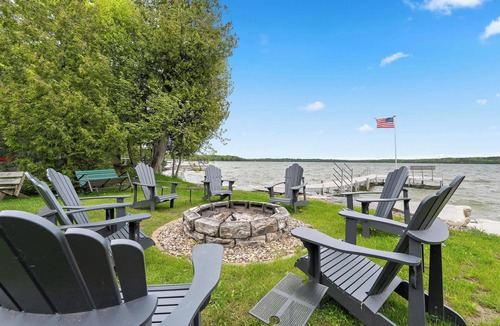 Baileys Harbor Cabin | Lakeside Cabin Sunset Shores Kangaroo Lake