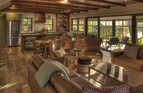 Crosslake Cabin | Lakeside Cottage-Heavenly Porch -Amazing Sunsets-2 Fireplaces-Includes Pontoon!