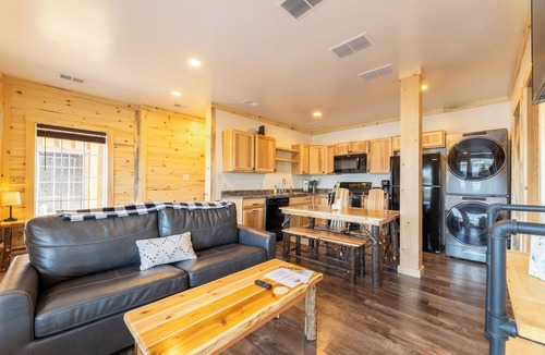 Houghton Cabin | Lakeside Garden Cabin 19A