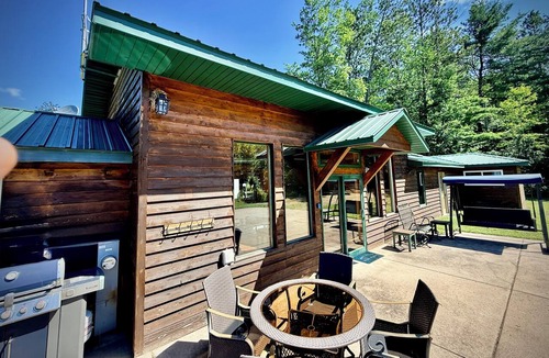 Goodman Cabin | Lally Lake House - Boutique Northwoods Retreat - Sandy Lakefront - Sleeps 10
