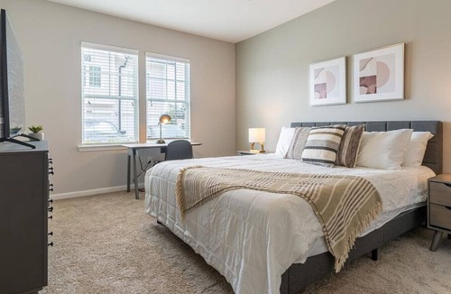 South Baton Rouge Apartment | Landing at Park Rowe Village at Perkins Rowe - 2 Bedrooms in Oak Hills Place