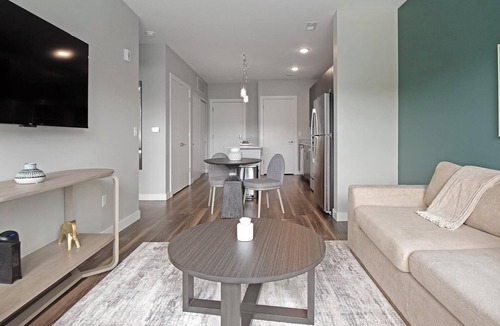 Edwardsville Apartment | Landing | Incredible 1BD, Clubhouse, Gym