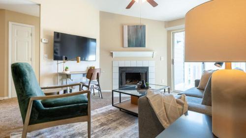 Ballwin Apartment | Landing - Modern Apartment with Amazing Amenities (ID7050X25)