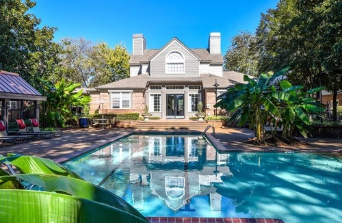 Germantown Apartment | Landing | Stylish 1BD, Tennis Court, Pool
