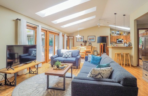Harbert House | Last summer week in August is now open!