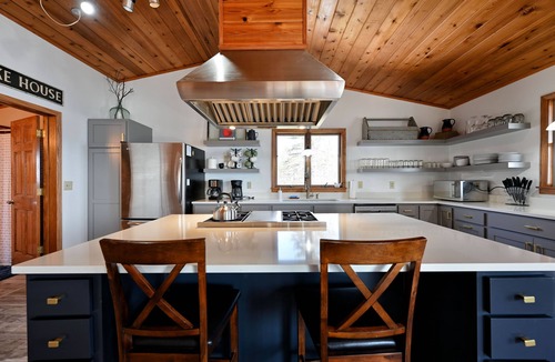 Herbster House | Late August and Labor Day Cancellation Discounts! Lake Superior Direct!