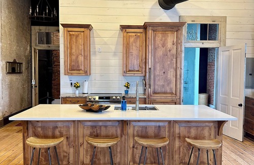 Carlinville Apartment | Light Filled Loft on Town Square, formerly Karla’s Jewelry bldg.