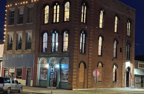 Carlinville Apartment | Light Filled Loft on Town Square, formerly Karla’s Jewelry bldg.