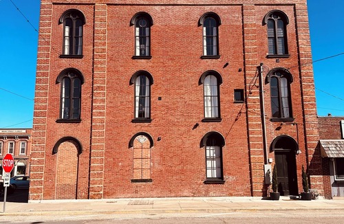 Carlinville Apartment | Light Filled Loft on Town Square, formerly Karla’s Jewelry bldg.