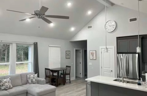 Folsom House | Little Gray Get-A-Way in Folsom Louisiana