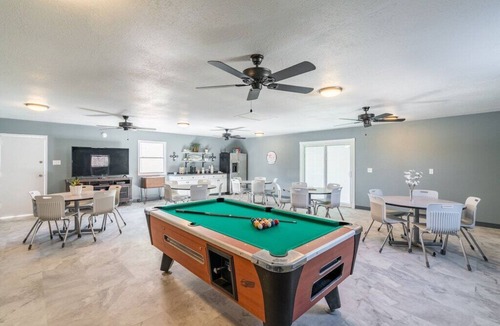 Yantis Apartment | Lodge #2 w Pool, Game Room, 1/2 Mile to Boat Ramps