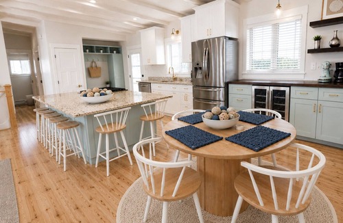 Detroit Lakes House | Long Lake Waterfront | Panoramic Views, Sandy Beach, Kayaks, Fire Pit & Peloton