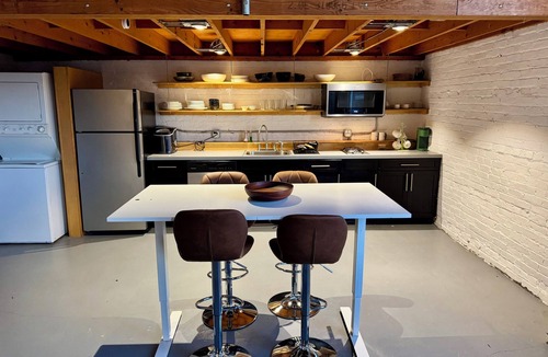 Downtown Toledo Apartment | Lotus Loft Downtown Toledo