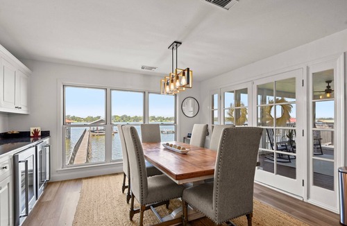 Lakeland House | Lovely 4-bedroom house charming Ventress with beautiful sunsets!