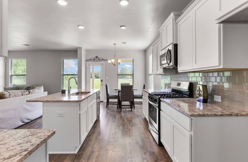 Zachary House | Lovely 5-bedroom house in charming Zachary