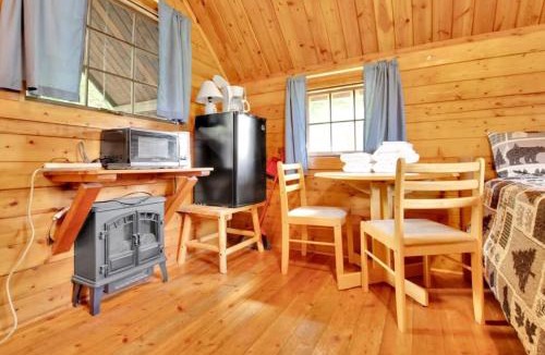 Bloomington House | Lovely Rustic Cabin in Bloomington