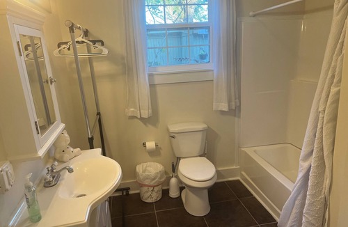 Saint Thomas Development Apartment | Lovely studio located in the Lower Garden District with private garden patio.