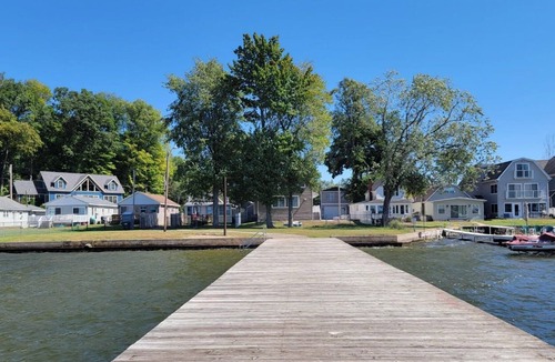 Paw Paw Lake House | Lovely Vacation Home | Paw Paw Lake