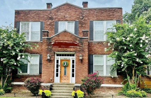 Paducah Apartment | Lower town luxury with garage