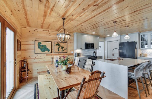 Houghton Lake House | Luxe Hideaway on Houghton Lake: Families Welcome!