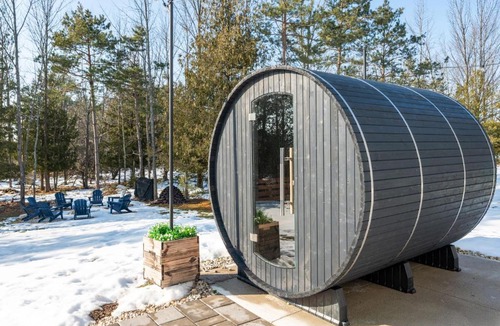 Sister Bay House | Luxe Retreat with Sauna, Walk to Northern Haus