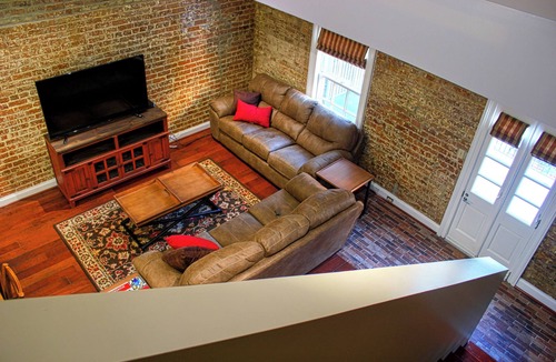 French Quarter Condo | Luxurious Dual-Master Suites Superdome, French Quarter and Convention Center