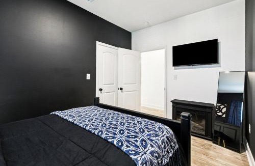Florida Area Apartment | Luxury 5BR Designer Stay and Stylish NOLA Getaway