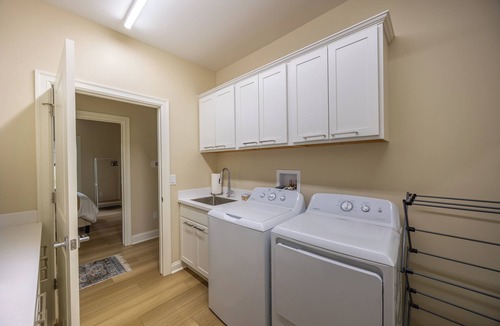 Hillsdale Condo | Luxury Hillsdale Condo Stay: 5 minutes from Hillsdale College