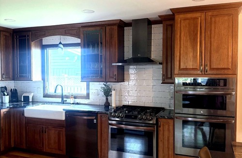 Madison Lake House | Luxury Lakefront Home, Lake Washington - Private Dock, Hot Tub, Sauna, Sleeps 14