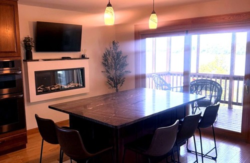 Madison Lake House | Luxury Lakefront Home, Lake Washington - Private Dock, Hot Tub, Sauna, Sleeps 14