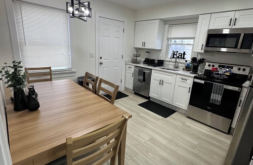 Melvindale House | Melvindale cozy escape