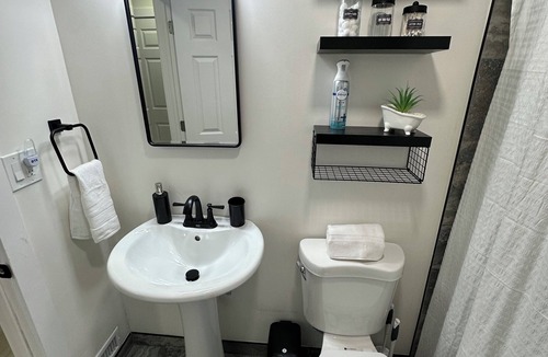 Melvindale House | Melvindale cozy escape