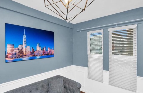 Avondale Apartment | Modern 2 Bedroom in Avondale