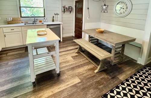 Riverside House | Modern Farmhouse, Sleeps 8, North of St. Joseph