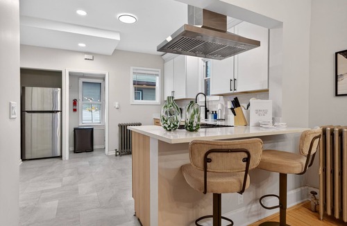 Lower East Side House | Modern Lux Home, Sleeps 12, Walk to Brady St Fun