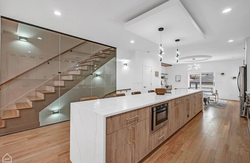 Chicago House | Modern, Luxe, House 20mins to Downtown, Private Rooftop, 2car Garage
