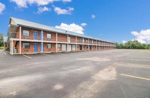 Metropolis Hotel | Motel 6-Metropolis, IL