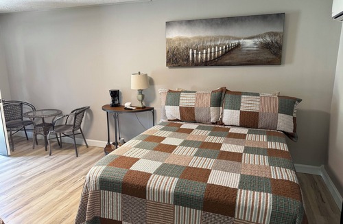 Gilbertsville Hotel | Motel at KY Lake. Reel & Relax